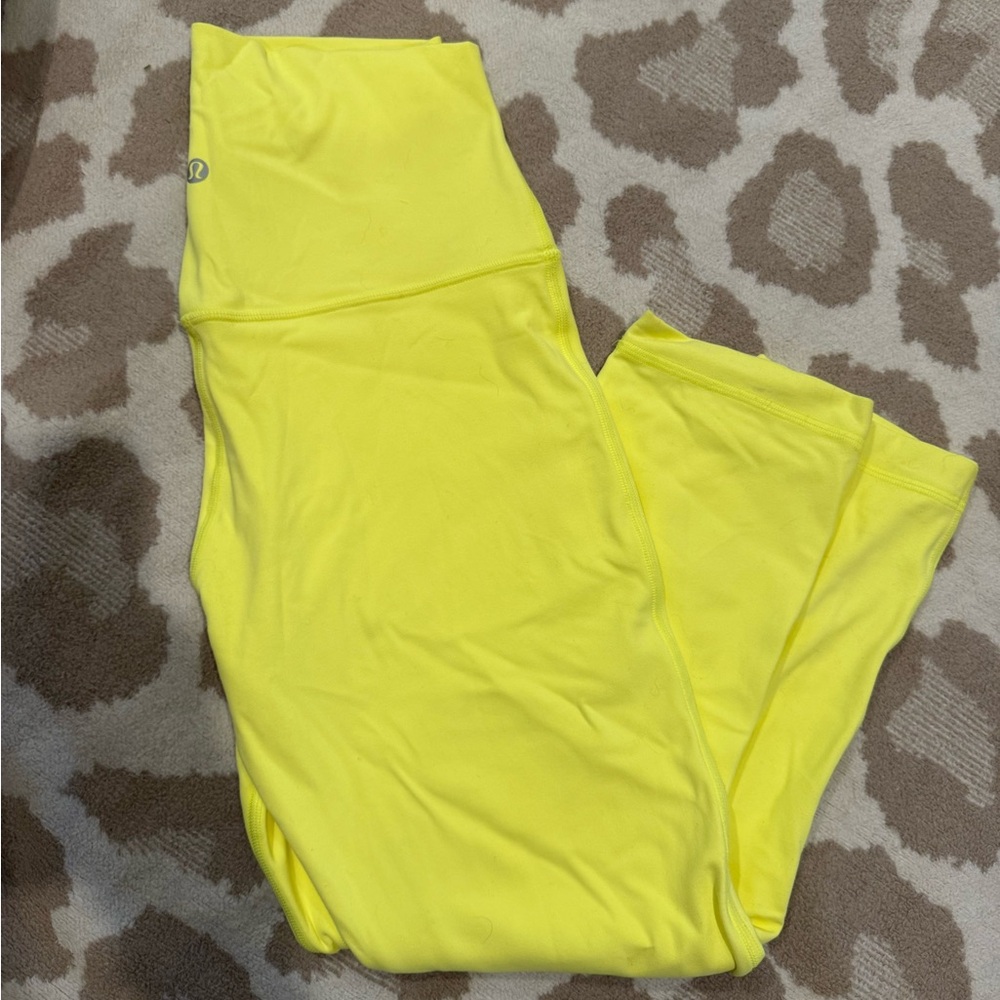 Lululemon Athletica women’s Yellow Leggings - Picture 3 of 5